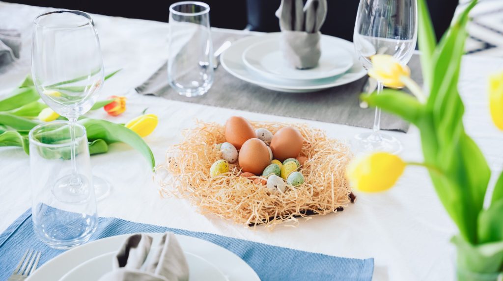beautiful-easter-table-setting-with-festive-decor-2025-01-08-00-01-10-utc-min