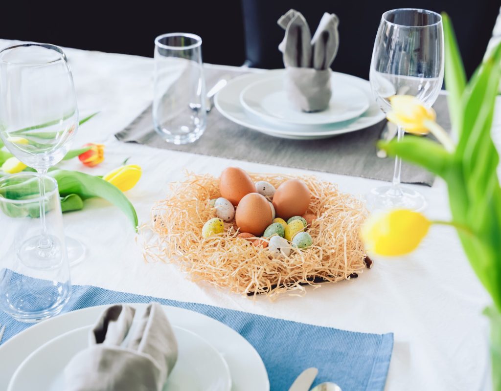 beautiful-easter-table-setting-with-festive-decor-2025-01-08-00-01-10-utc-min