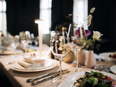 elegant-table-set-romantic-dinner-catering-hospitality-private-dining